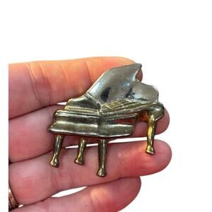 Vintage Grand Piano Brooch Gold Tone Music Lover Pin Figural